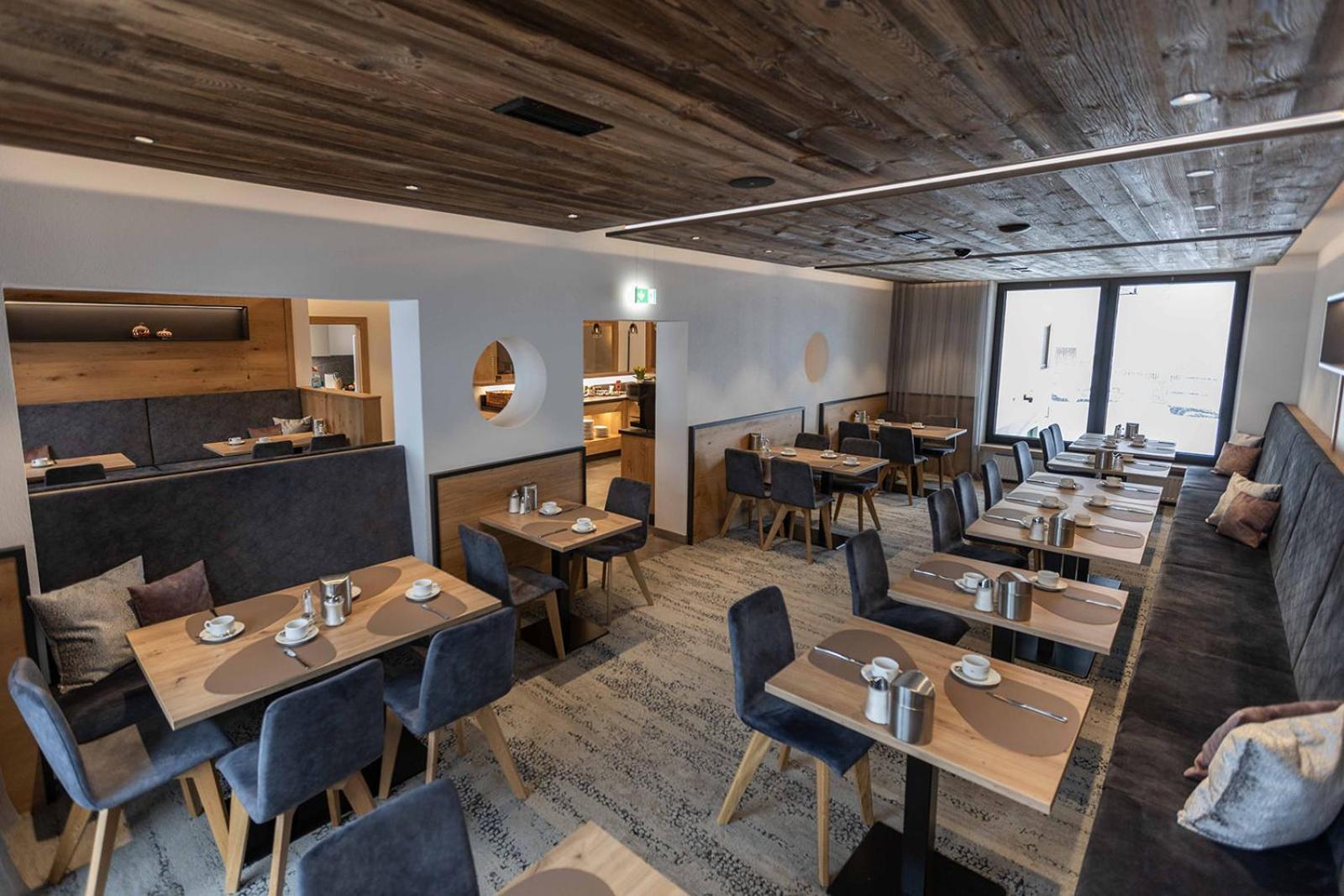 Hotel Garni Ehrenreich Сьолден Екстериор снимка