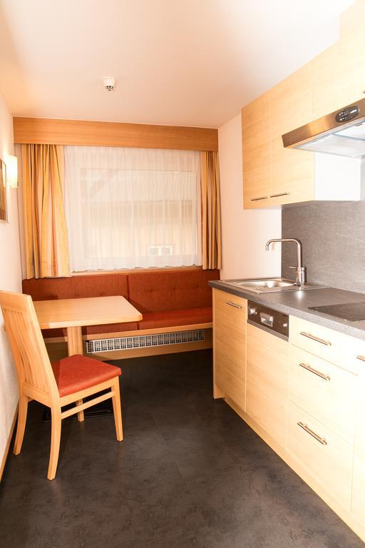 Hotel Garni Ehrenreich Сьолден Екстериор снимка